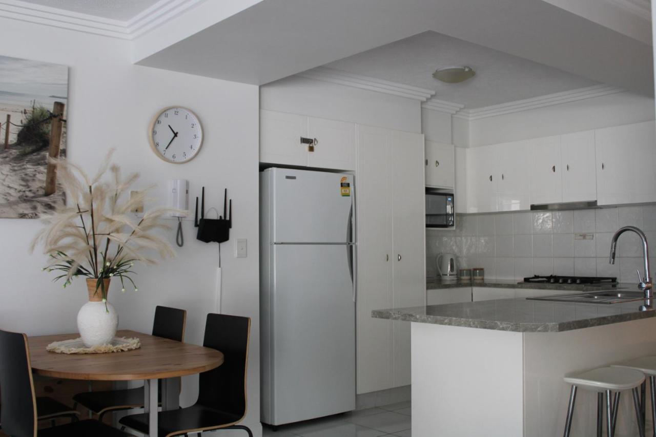 Regency On The Beach Gold Coast Exterior foto
